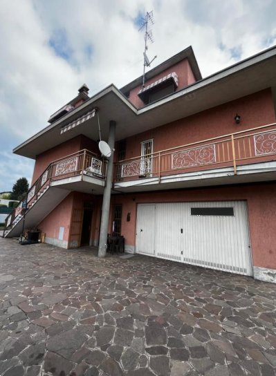 appartamento in vendita a Bregnano in zona San Michele