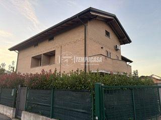 appartamento in vendita a Bregnano