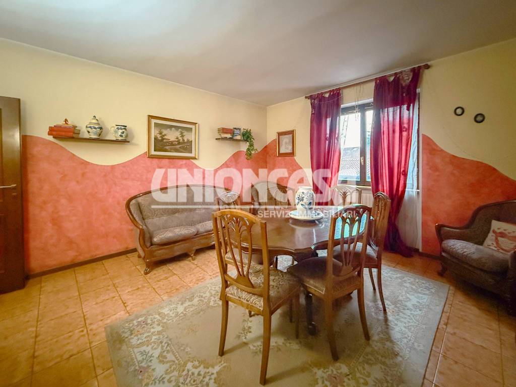 appartamento in vendita a Bregnano