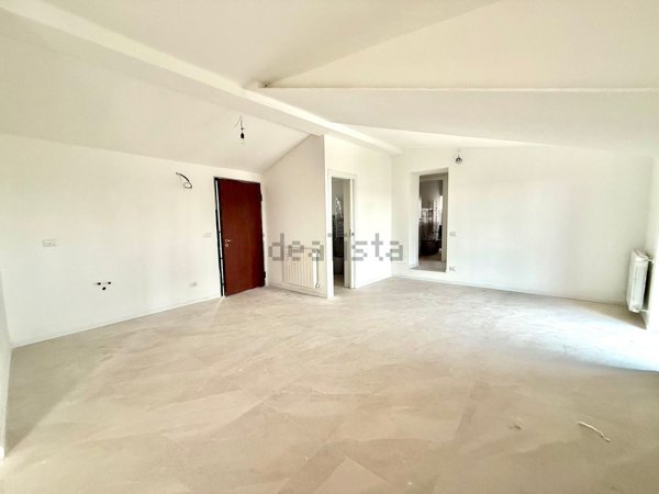 appartamento in vendita a Bregnano