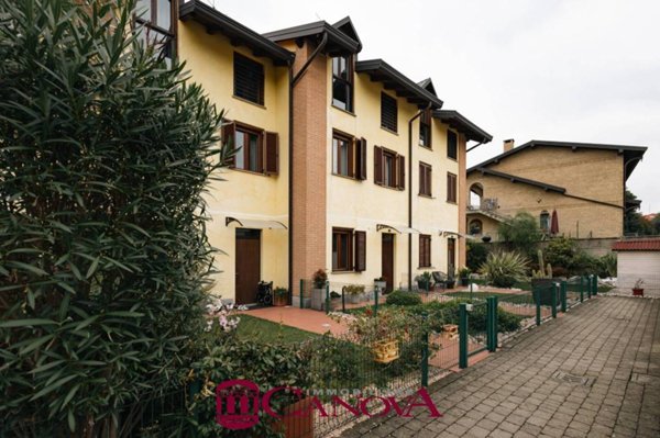 casa indipendente in vendita a Bregnano