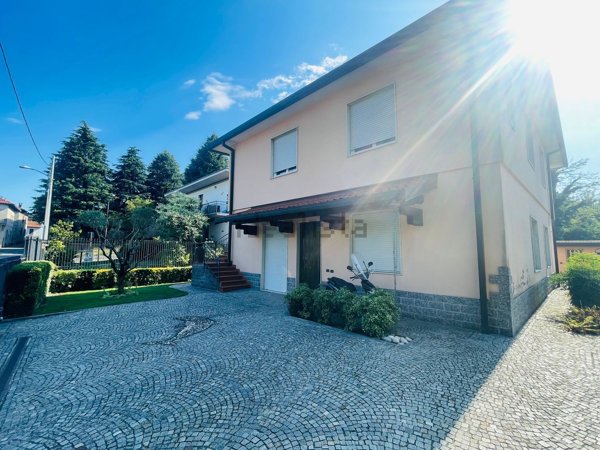 casa indipendente in vendita a Bregnano