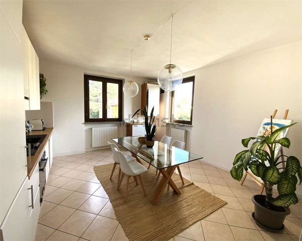 appartamento in vendita a Bregnano