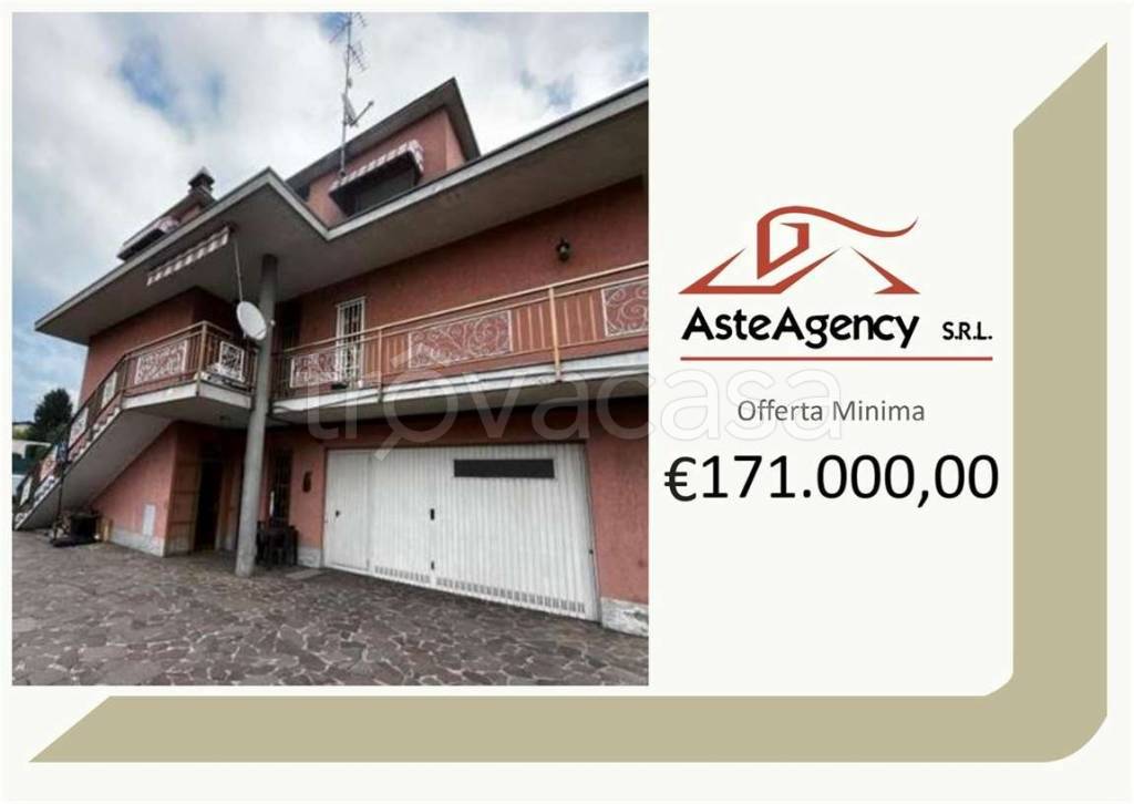 casa indipendente in vendita a Bregnano
