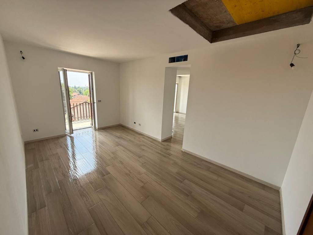 appartamento in vendita a Bregnano
