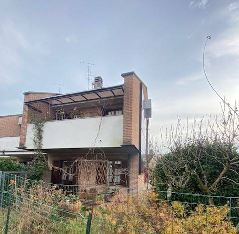 casa indipendente in vendita a Bregnano