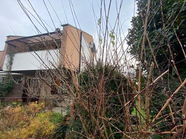 casa indipendente in vendita a Bregnano