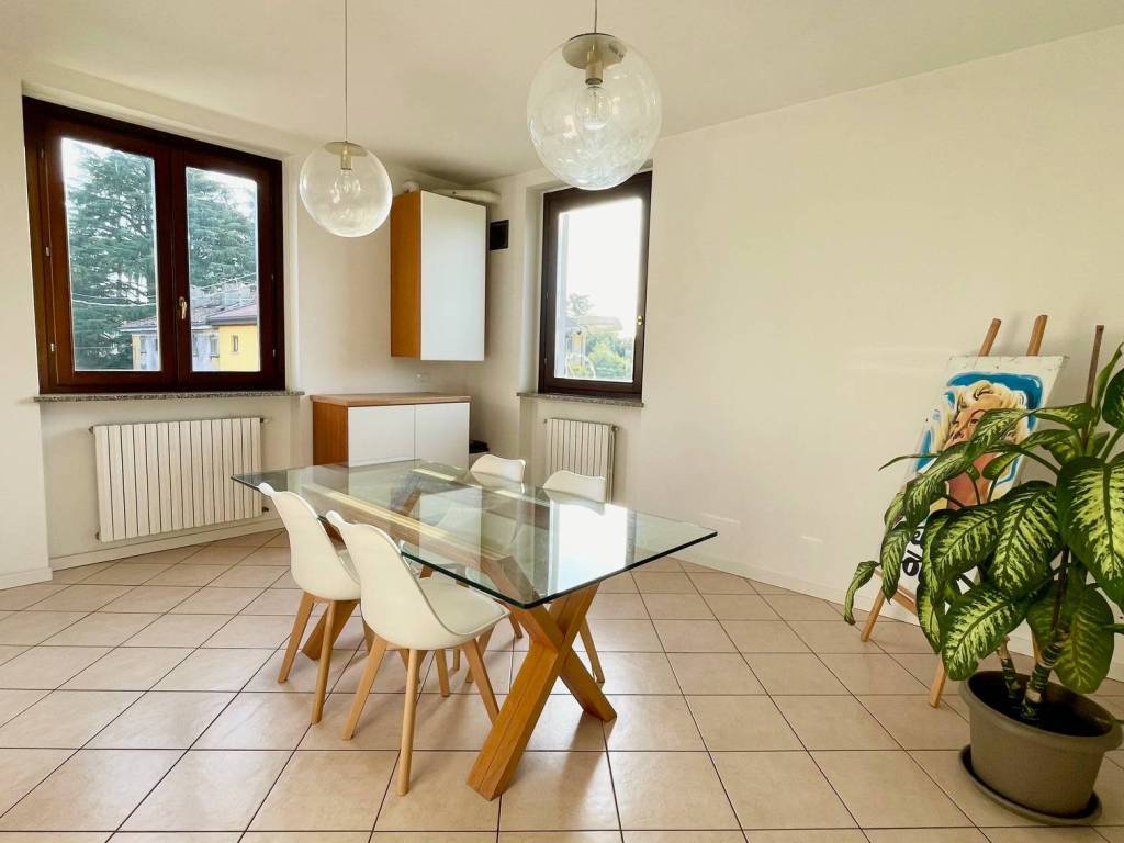 appartamento in vendita a Bregnano in zona San Giorgio