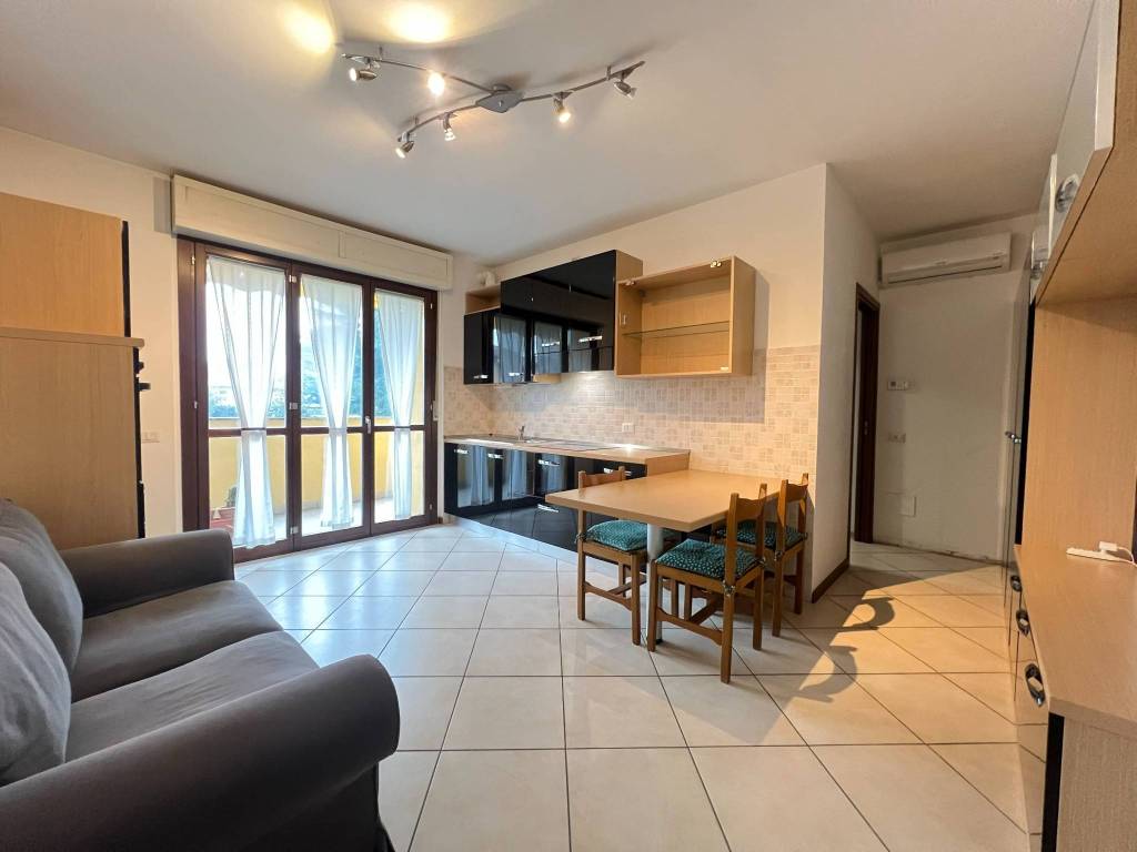 appartamento in vendita a Bregnano