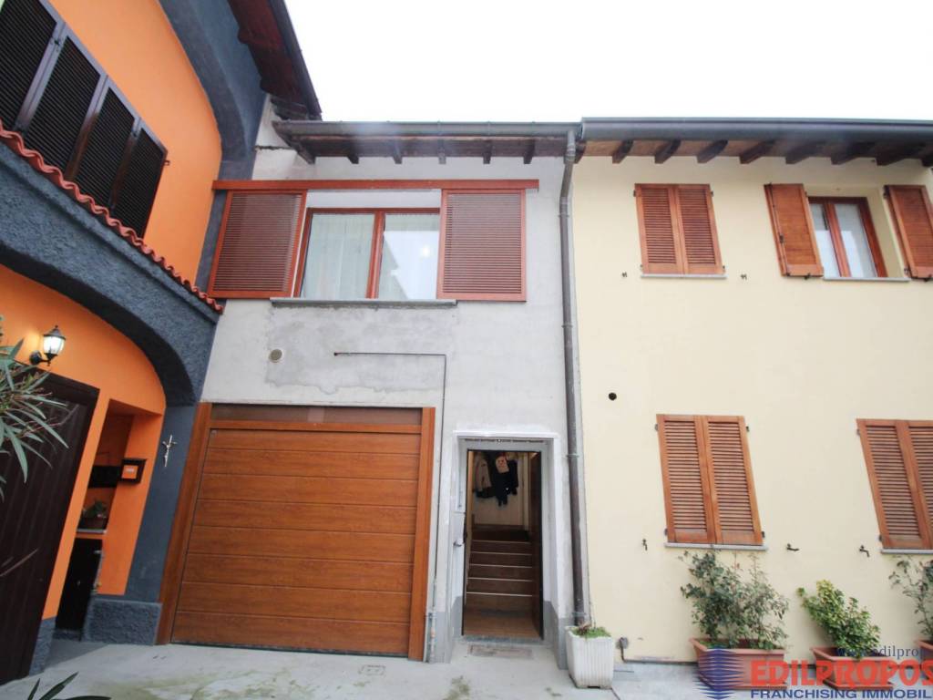 appartamento in vendita a Bregnano