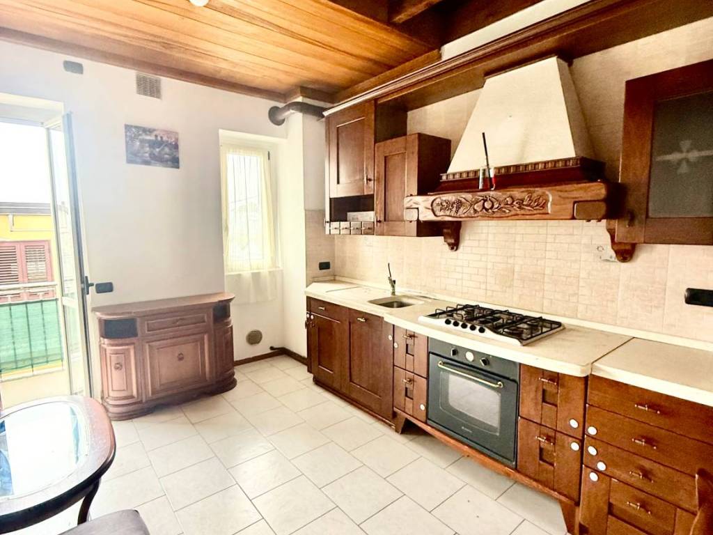 appartamento in vendita a Bregnano in zona San Giorgio