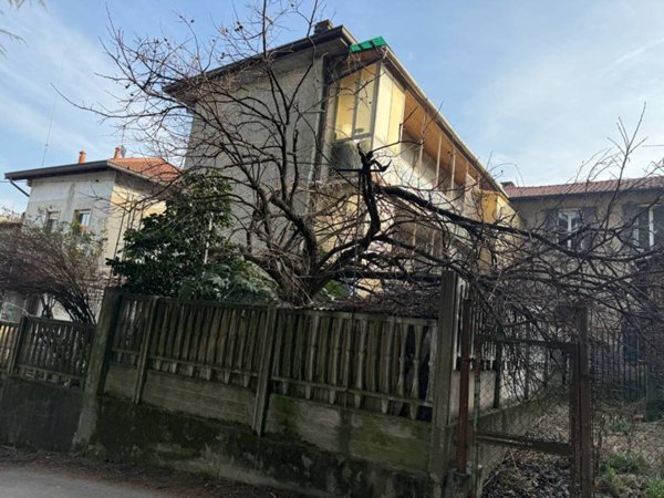 casa indipendente in vendita a Bregnano in zona San Giorgio