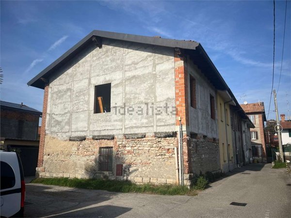 casa indipendente in vendita a Bregnano