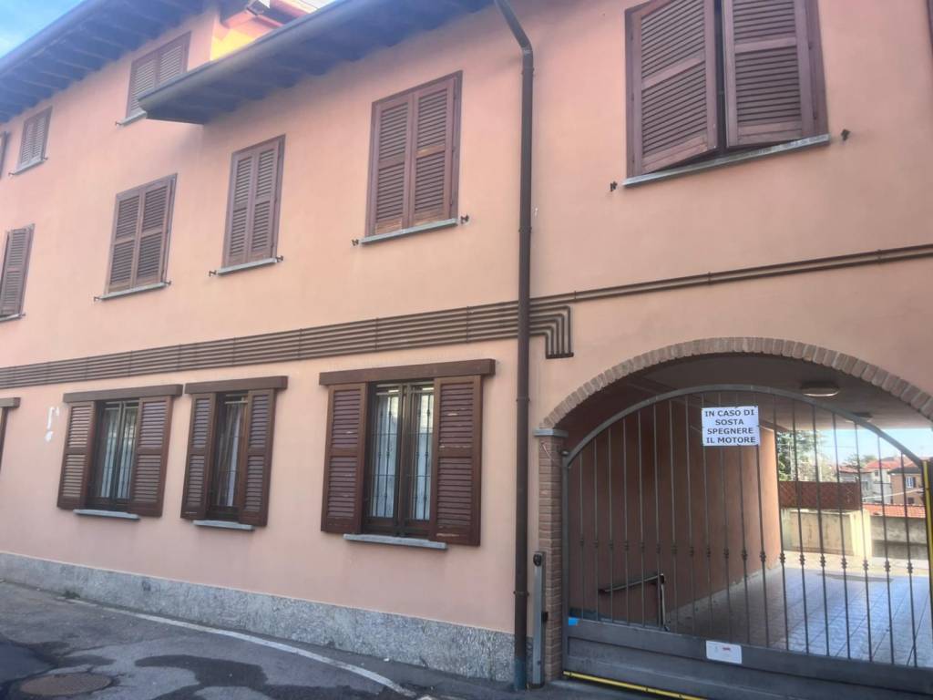 appartamento in vendita a Bregnano in zona San Giorgio