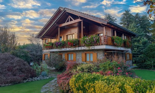 casa indipendente in vendita a Bregnano