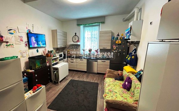 appartamento in vendita a Bregnano in zona San Giorgio