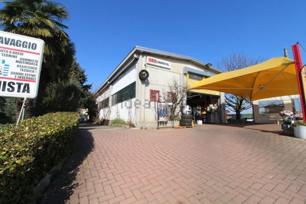 capannone in vendita a Bregnano