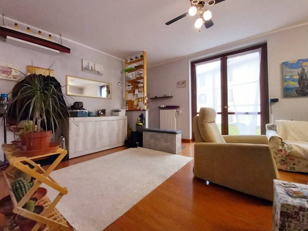 appartamento in vendita a Bregnano