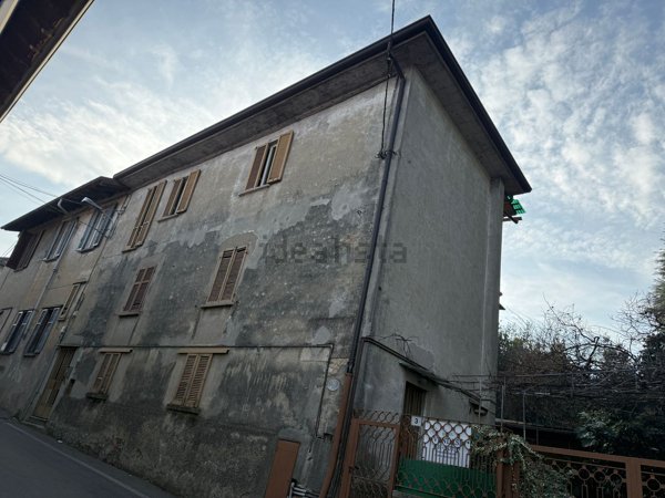 casa indipendente in vendita a Bregnano