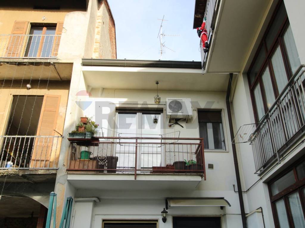 appartamento in vendita a Bregnano