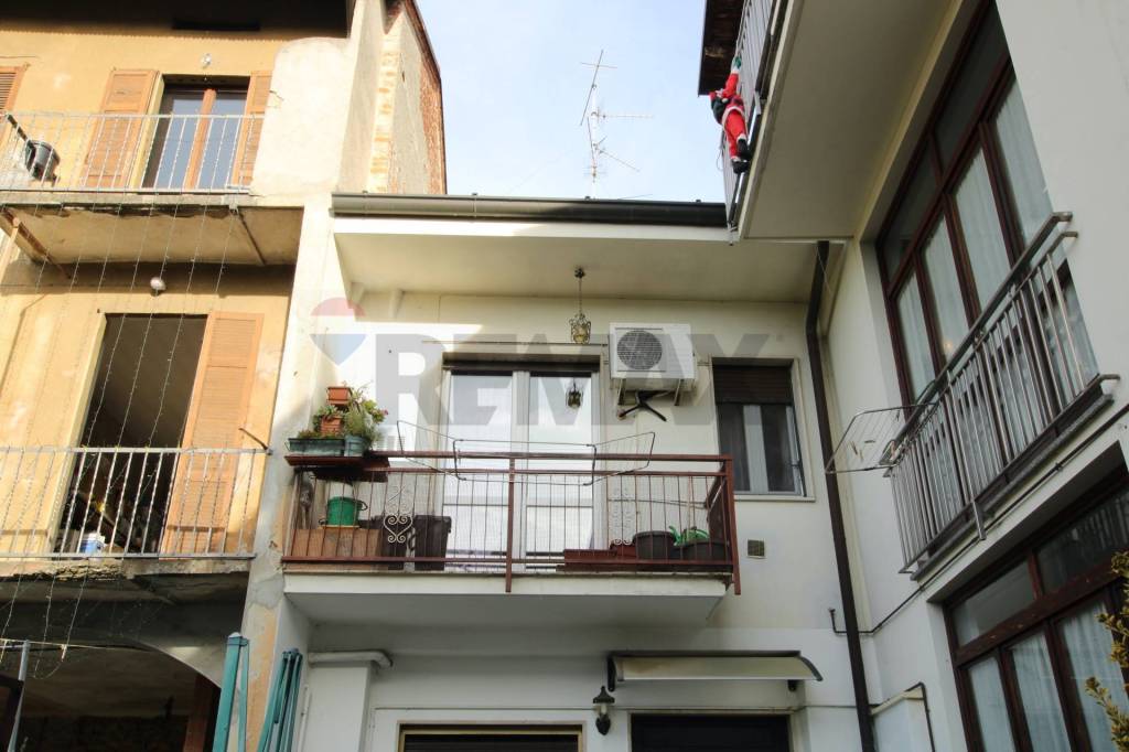 appartamento in vendita a Bregnano in zona San Giorgio