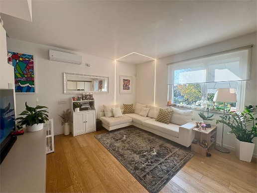 casa indipendente in vendita a Bregnano