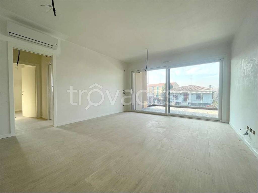 appartamento in vendita a Bregnano