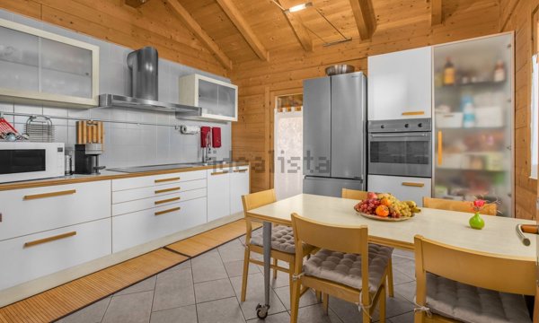 casa indipendente in vendita a Bregnano