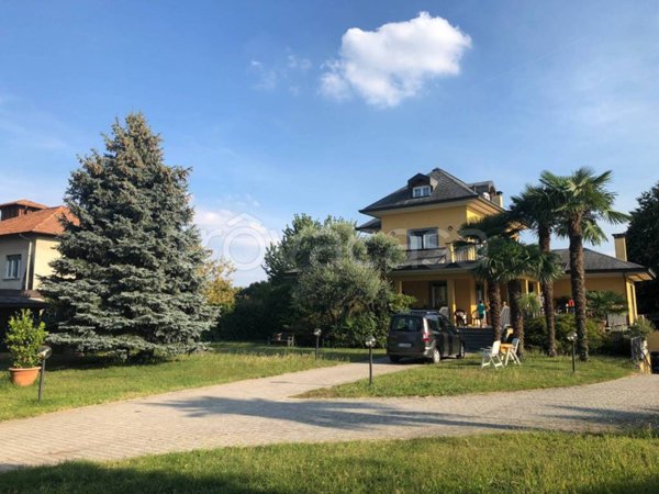 casa indipendente in vendita a Bregnano