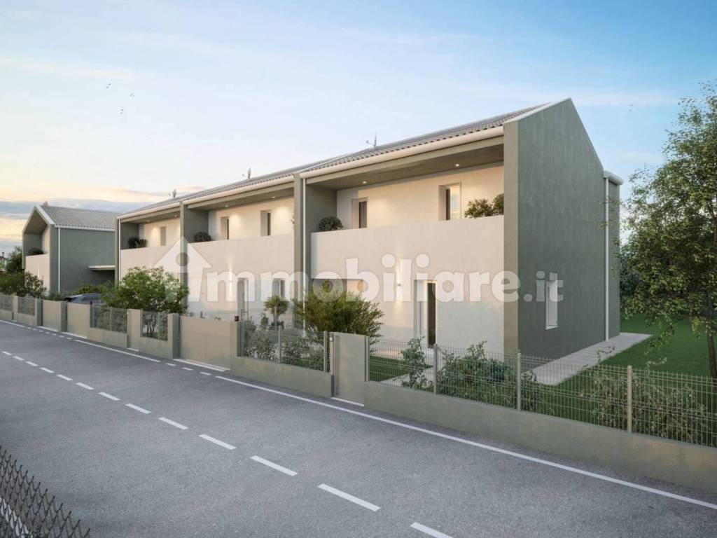 casa indipendente in vendita a Bregnano