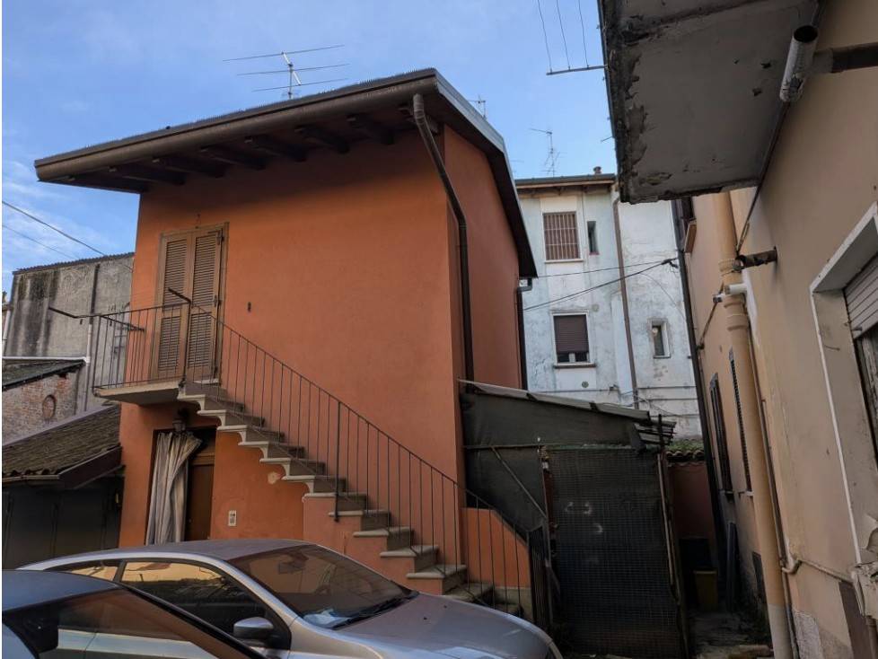 appartamento in vendita a Bregnano in zona San Michele