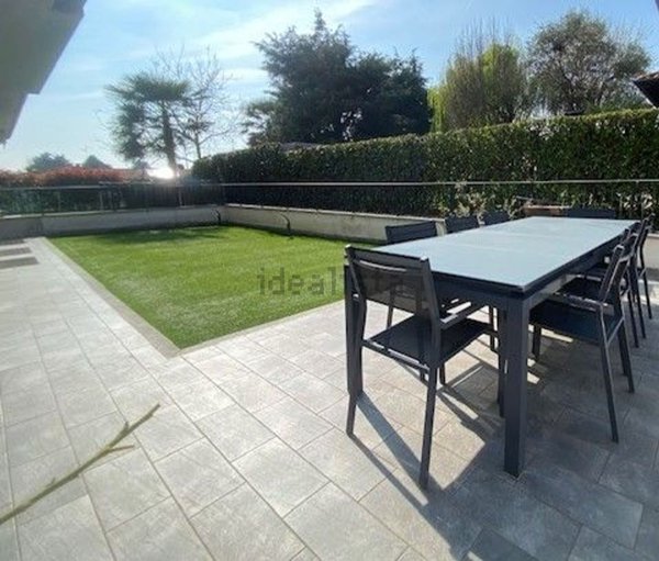 casa indipendente in vendita a Bregnano
