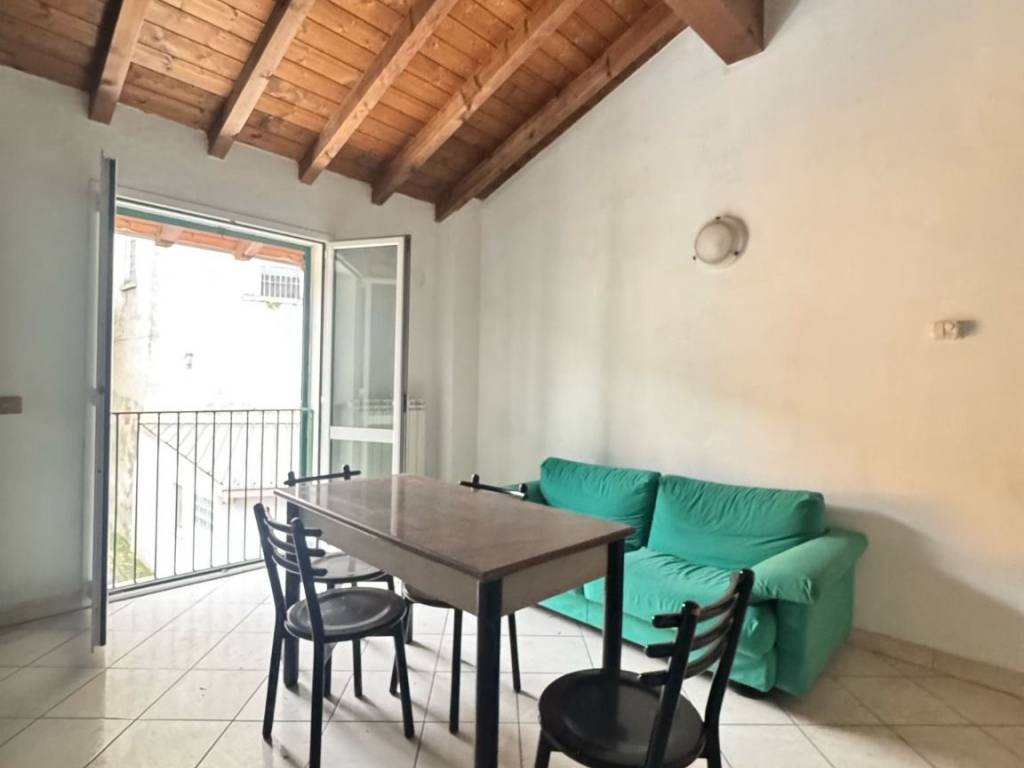 appartamento in vendita a Bregnano in zona San Michele