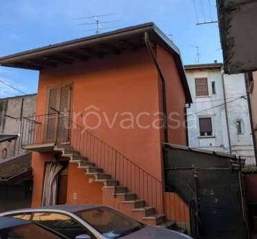 appartamento in vendita a Bregnano in zona San Michele