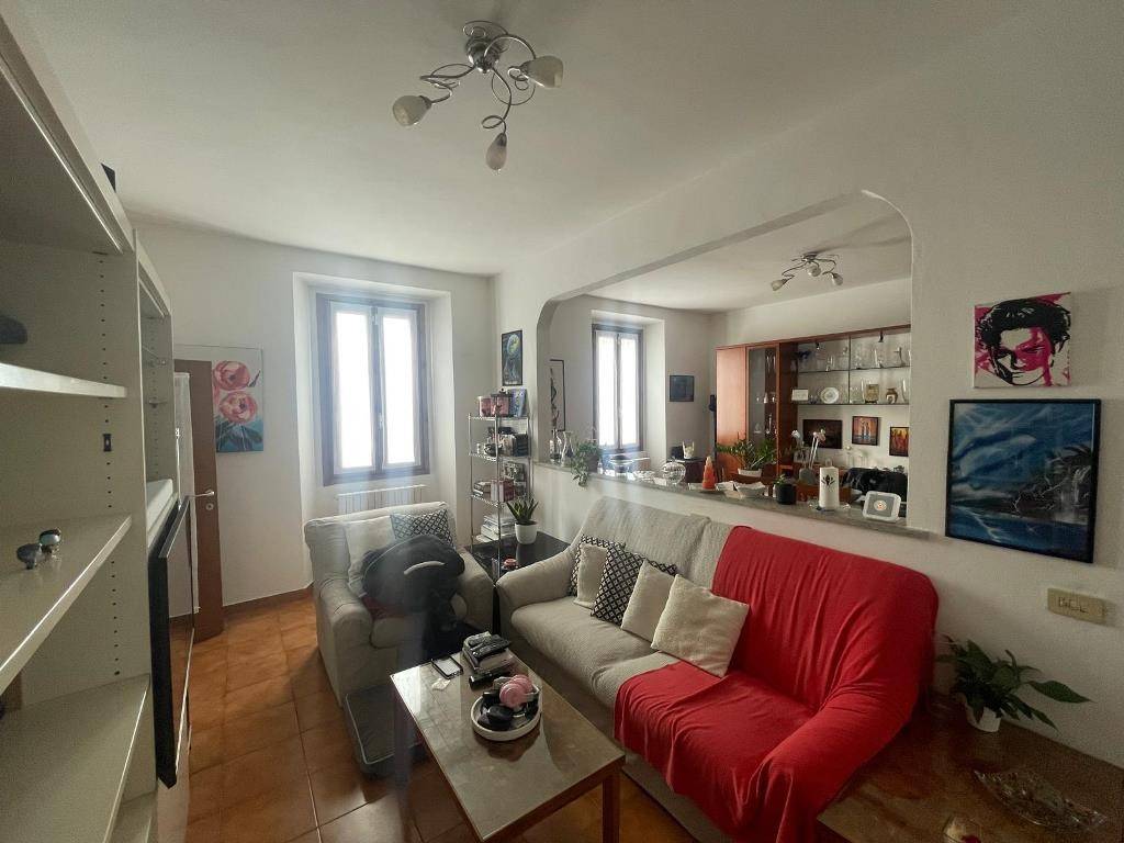 appartamento in vendita a Bregnano in zona San Giorgio