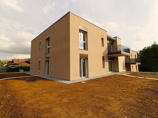 appartamento in vendita a Bregnano