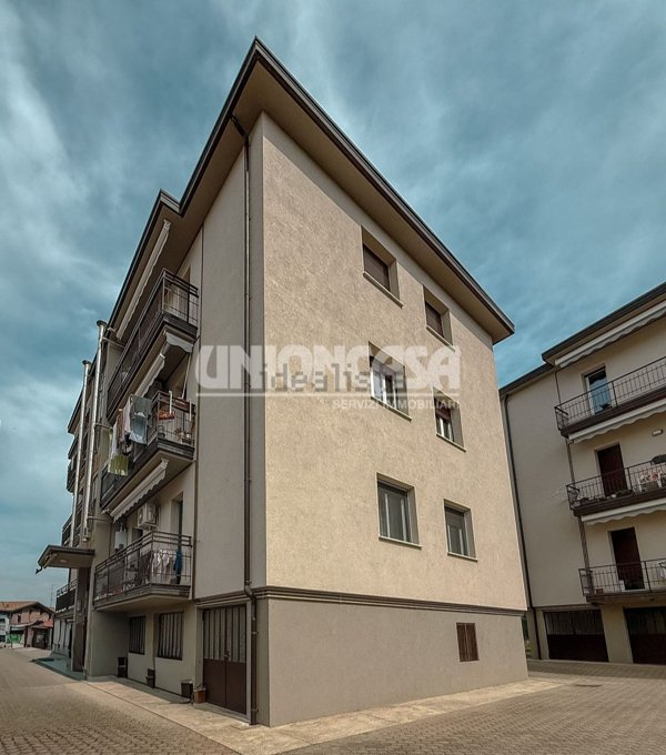 appartamento in vendita a Bregnano