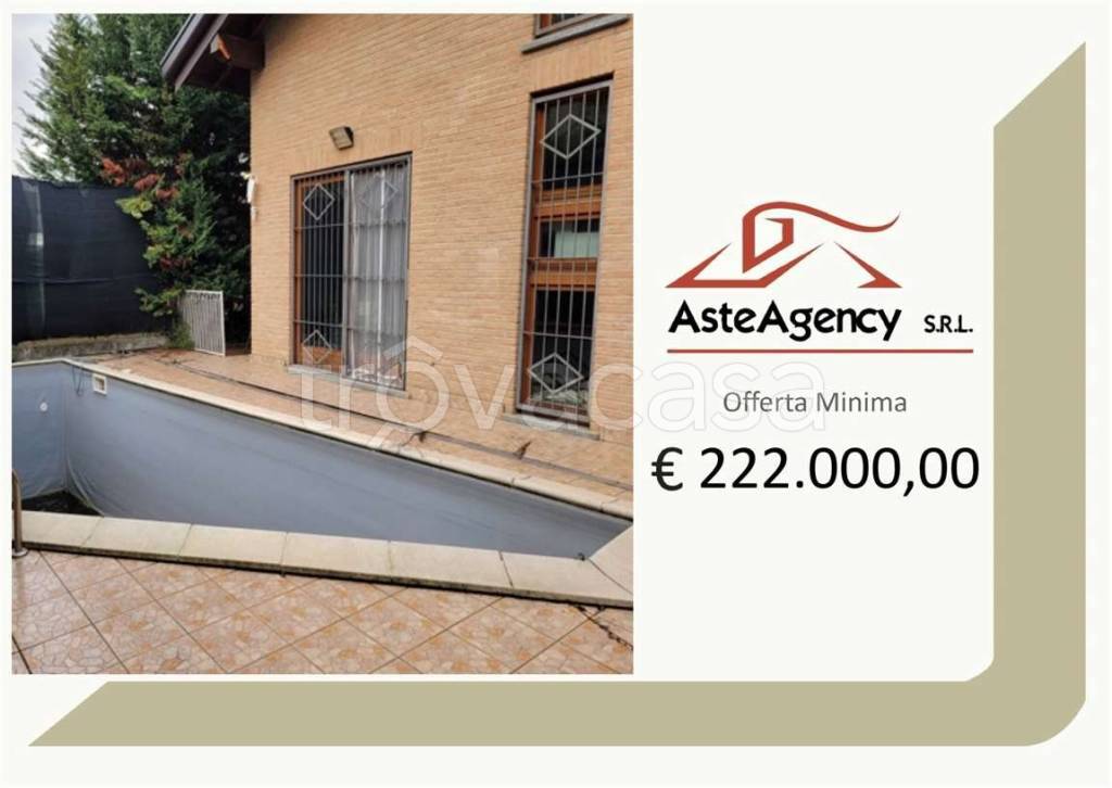 casa indipendente in vendita a Bregnano