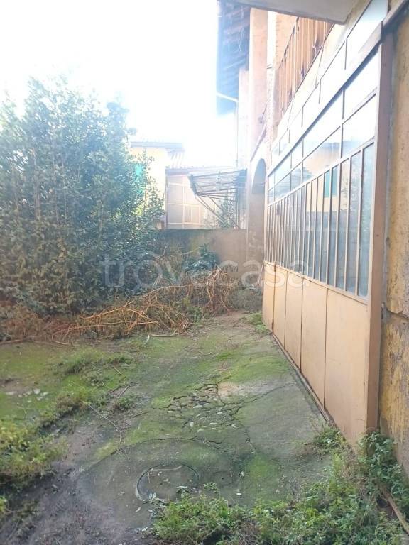 casa indipendente in vendita a Bregnano