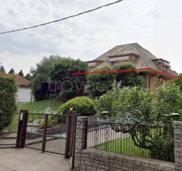 appartamento in vendita a Bregnano