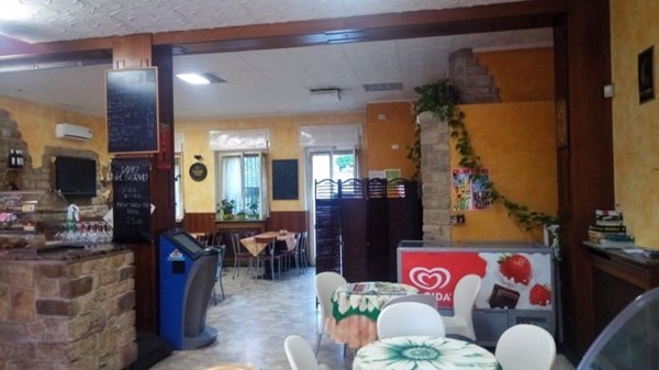 locale commerciale in vendita a Brenna