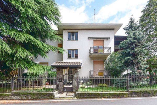 casa indipendente in vendita a Brenna
