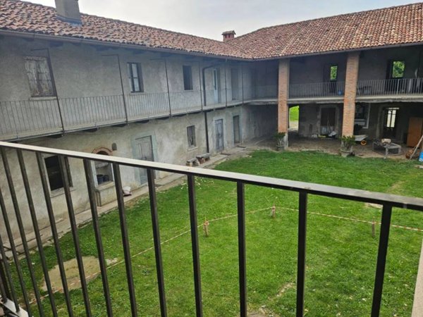 casa indipendente in vendita a Brenna
