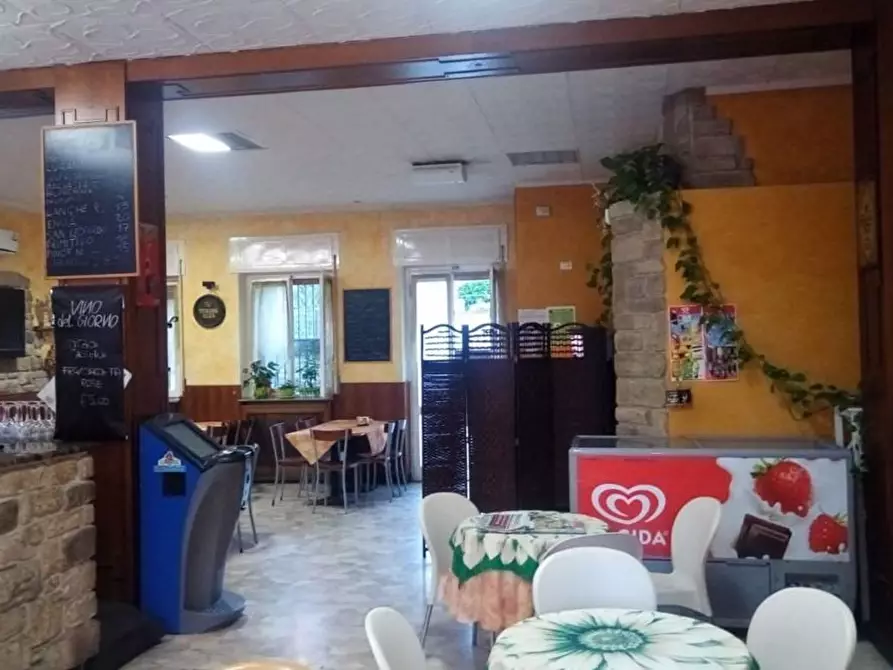 locale commerciale in vendita a Brenna