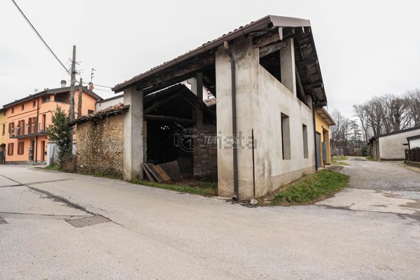 appartamento in vendita a Brenna