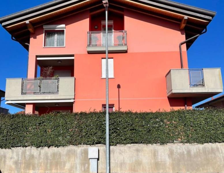 appartamento in vendita a Brenna