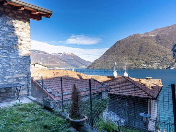 casa indipendente in vendita a Brienno
