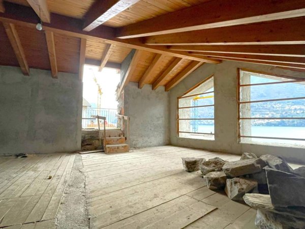 casa indipendente in vendita a Brienno