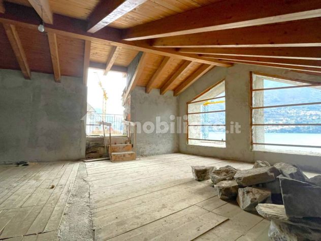 casa indipendente in vendita a Brienno