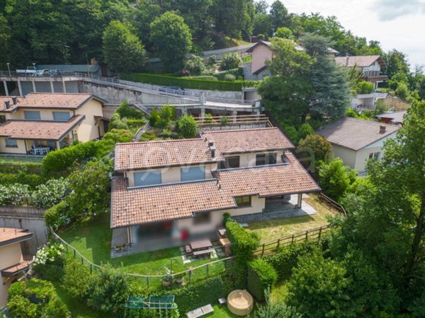 casa indipendente in vendita a Brunate